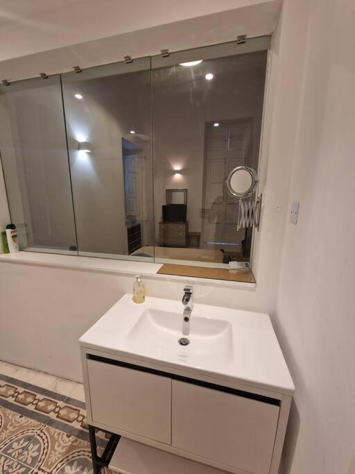 No 60, 2Nd Floor, Centrally Located, Fully Equipped Studio Apt Il-Furjana Exteriér fotografie